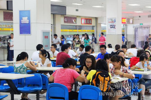 学子们正式开始新学期的吉大生活